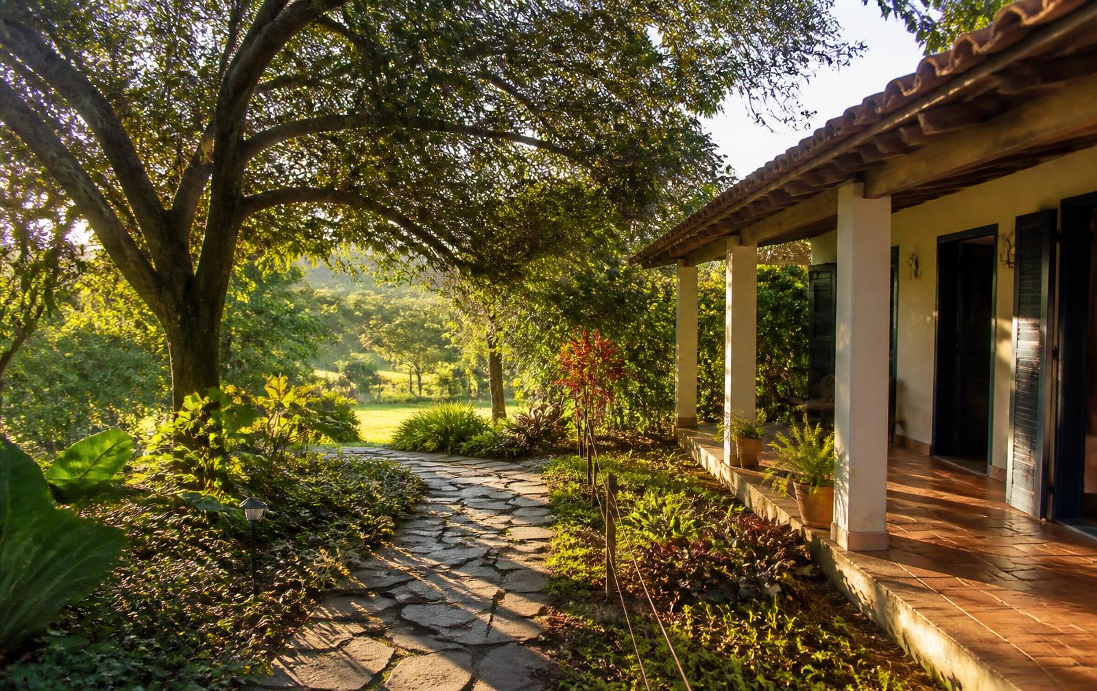 Sítio Viver mais Zen, com árvores, jardim e natureza